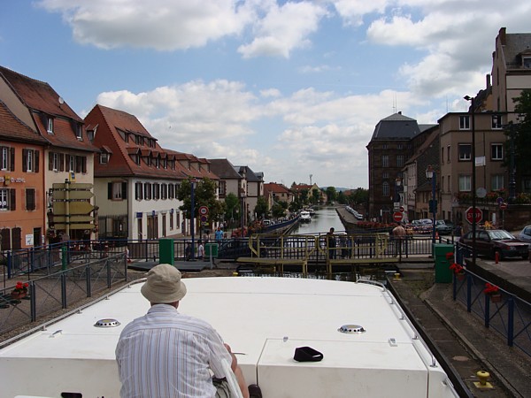 Schleuseneinfahrt in Saverne Schleuseneinfahrt in Saverne