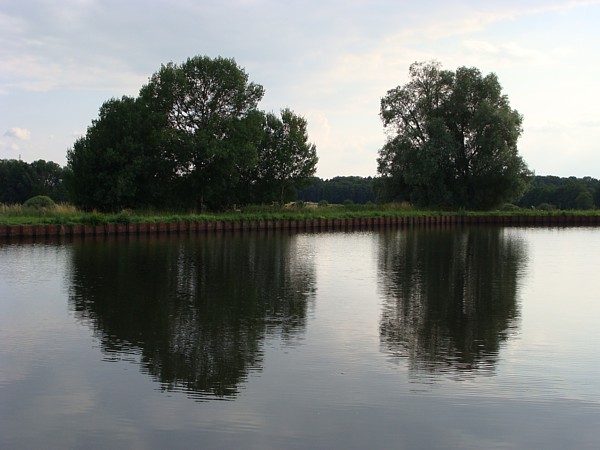 Spätnachmittagsstimmung im Hafen von Hesse Spätnachmittagsstimmung im Hafen von Hesse