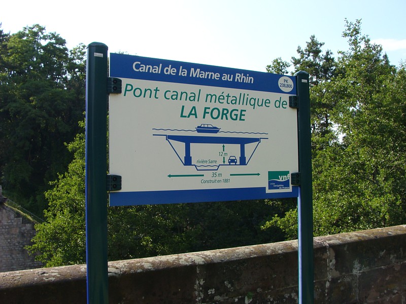 Kanalbr&uuml;cke bei La Forge