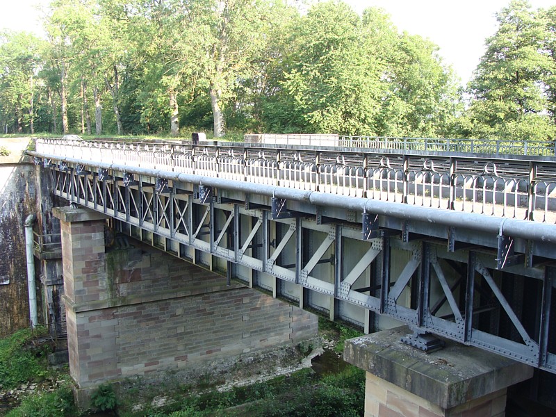 Kanalbr&uuml;cke bei La Forge