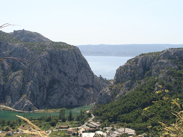 Blick auf den Eingang zur Cetina-Schlucht