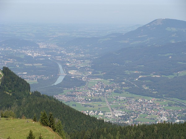 Aussicht von der Rossfeldhöhenringstraße in das Tal der Salzach